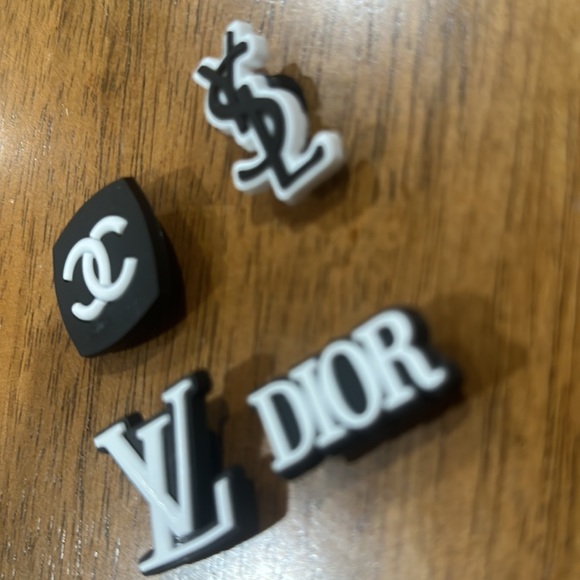 Croc style charms! Luxury brands - Picture 3 of 3